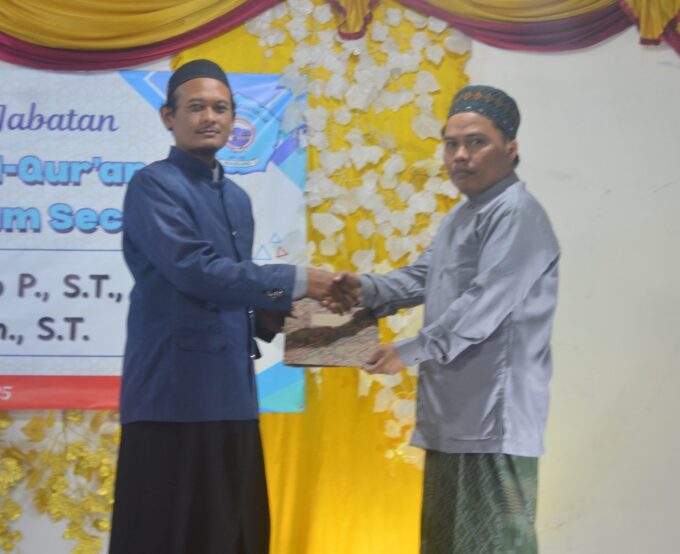 SMK ALQURAN DAN DAKWAH ALAM SECANG Gelar Sertijab, Tongkat Estafet Kepemimpinan Berjalan Lancar