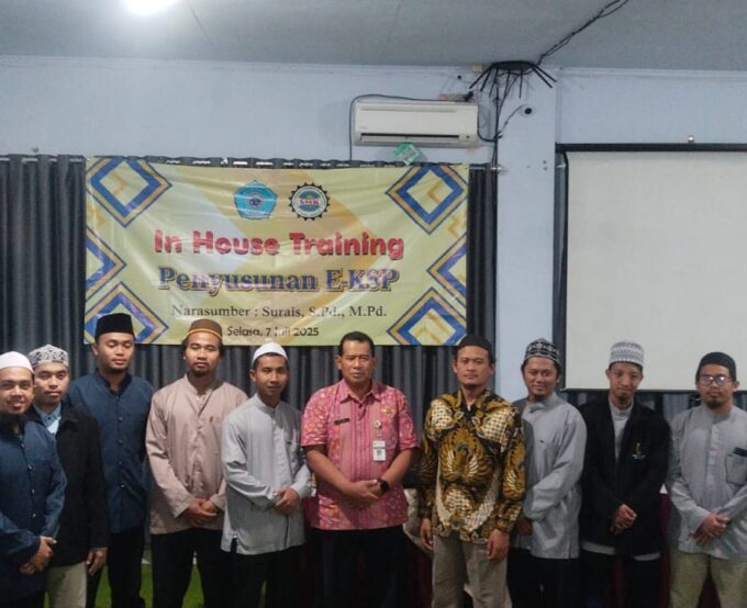 SMK Alquran dan Dakwah Alam mengikuti In House Training Di SMK Islam Sudirman Grabag